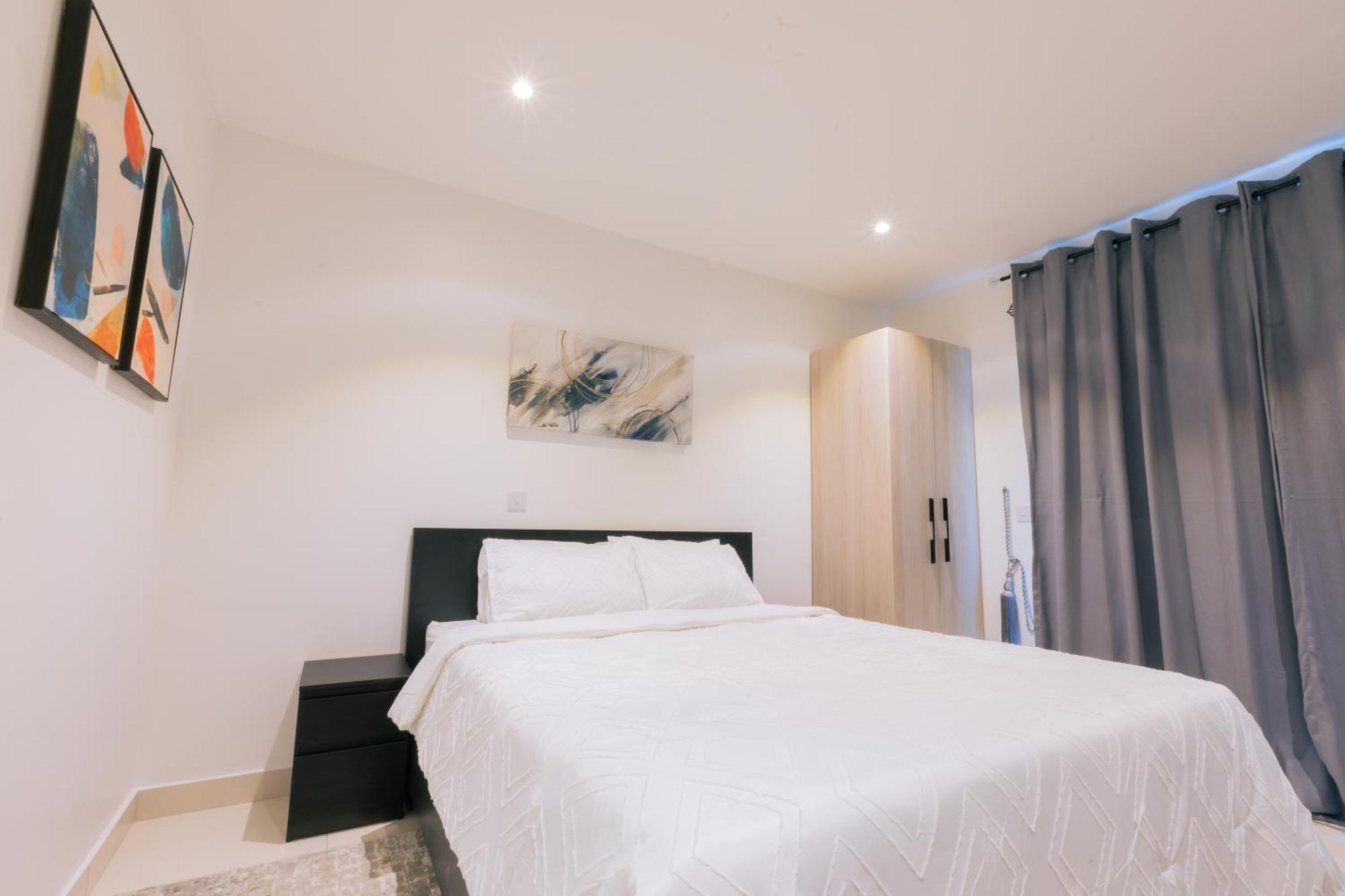 7 Minutes From The Airport - Chic Studio أكرا المظهر الخارجي الصورة