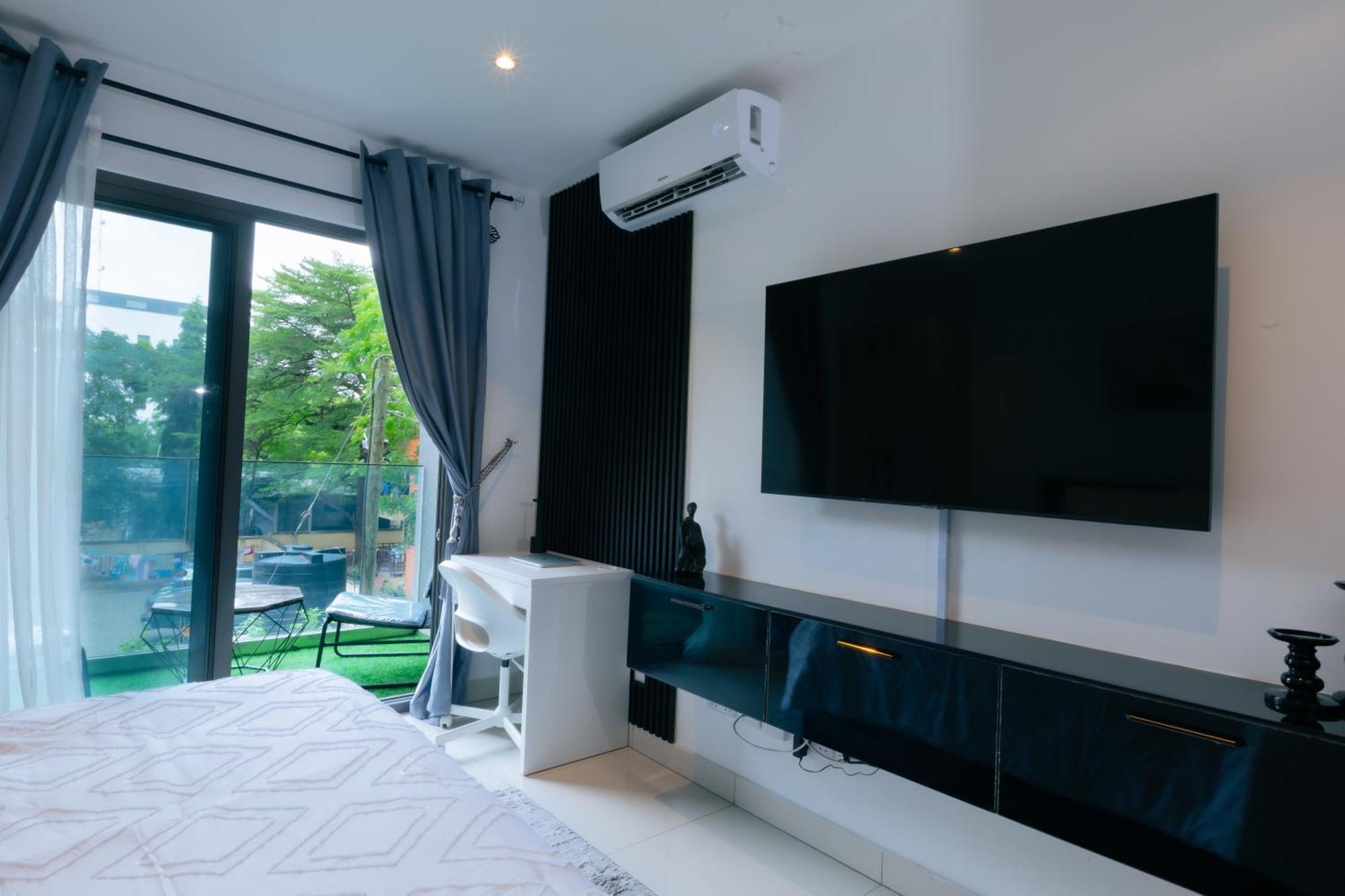 7 Minutes From The Airport - Chic Studio أكرا المظهر الخارجي الصورة